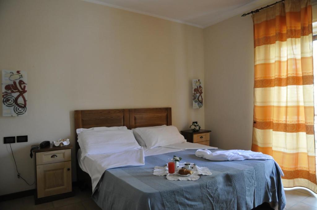 Hotel Fly Casoria Rum bild
