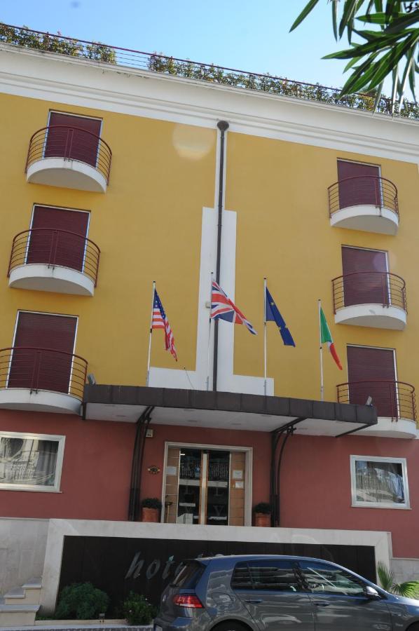 Hotel Fly Casoria Exteriör bild